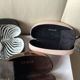 Lote 3 Fundas Gafas Guess, Roberto Cavalli, Tous