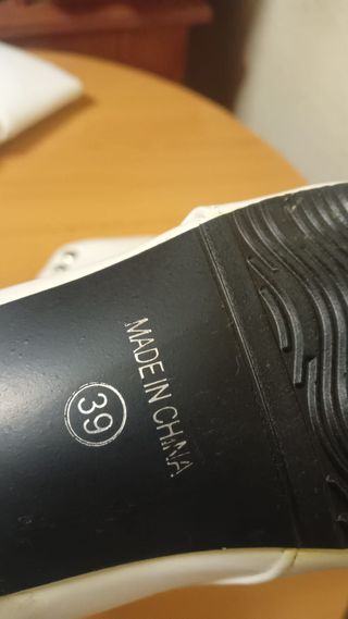 Botas altas blancas talla 39 sin estrenar