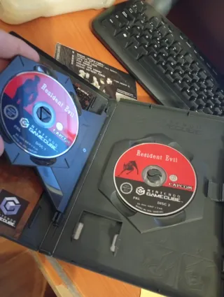 Resident Evil Nintendo GameCube 2 Discos