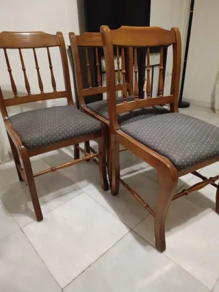 4 Sillas de Salón Madera y Tela