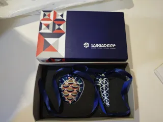 Adornos de Navidad piñas Sargadelos