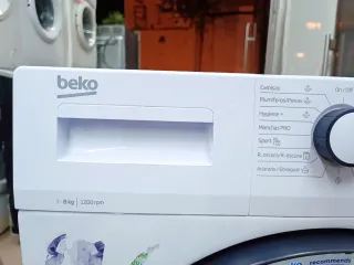 Lavadora 'BEKO' 8kg 1200rpm (COMO NUEVA)