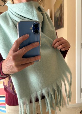 Bufanda grande suave verde agua con flecos