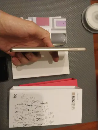 BQ Aquaris U Plateado/ Y negro U Plus