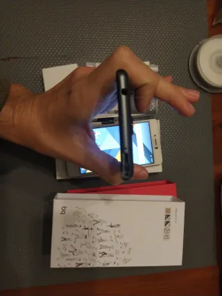 BQ Aquaris U Plateado/ Y negro U Plus