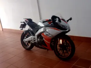 Aprilia RS 125 (Moto Deportiva)