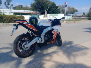 Aprilia RS 125 (Moto Deportiva)