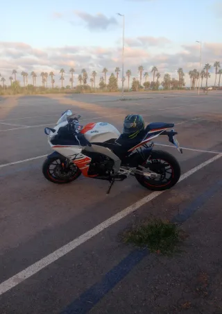 Aprilia RS 125 (Moto Deportiva)