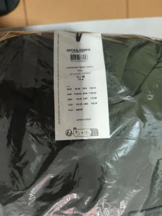 Parka Jack & Jones Verde Talla M, negociable