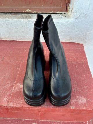 Botas plataforma track negras talla 39