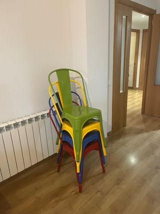 Pack 4 Sillas Metálicas Apilables