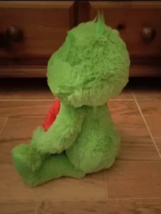Peluche Grinch Corazón frase: Robaste mi corazón.