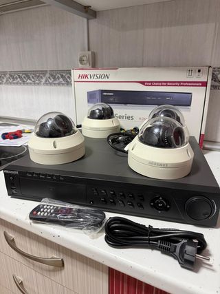 Kit Videovigilancia Hikvision 4 con Cámaras