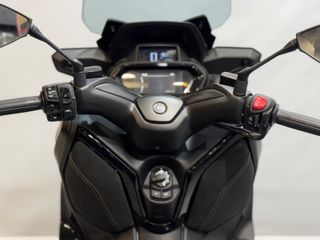Yamaha XMAX 125 Tech MAX AÑO 2024 Y SÓLO 2.393 km