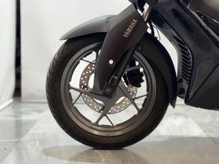 Yamaha XMAX 125 Tech MAX AÑO 2024 Y SÓLO 2.393 km