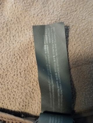 Plumífero Pull&Bear con capucha marrón