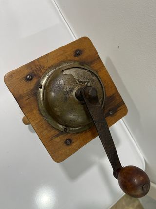 3 Macinini da Caffè Manuali Vintage