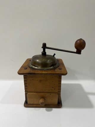 3 Macinini da Caffè Manuali Vintage