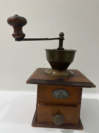 3 Macinini da Caffè Manuali Vintage