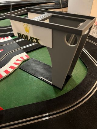 Torre Scalextric con soporte móvil