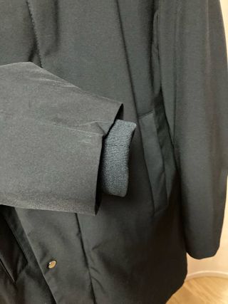 Cazadora tres cuartos negra