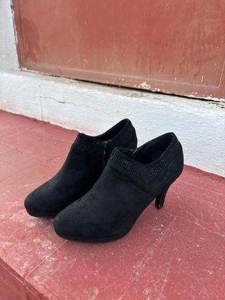 Botines tacón negros talla 39