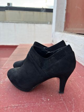 Botines tacón negros talla 39