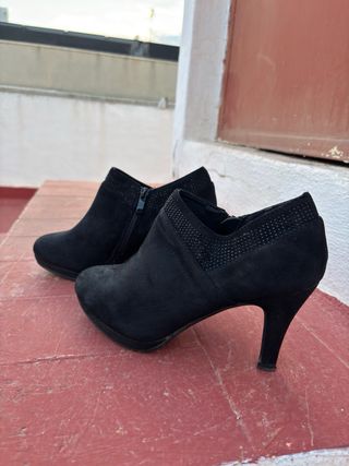 Botines tacón negros talla 39