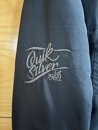 Abrigo Quiksilver Negro Talla 16 Niño equivale XS