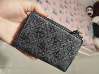 Monedero Guess Negro Estampado
