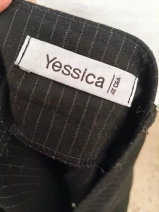 Falda de vestir negra con raya diplomática