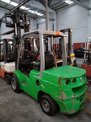 Carretilla Diésel CESAB M335