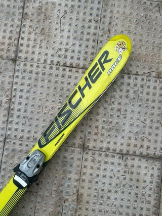 Esquís Fischer RC4 120cm con bastones