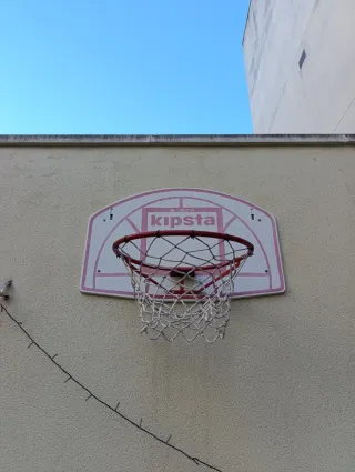 Aro de baloncesto Kipsta con red y pelota