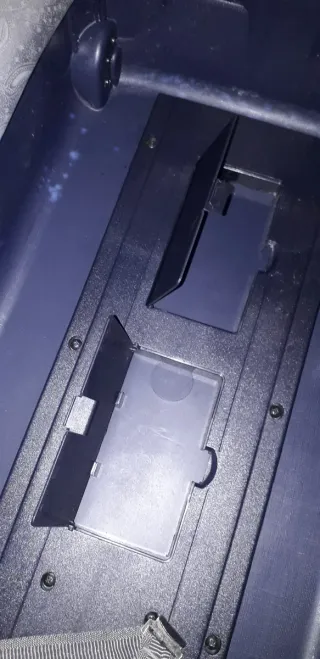 Maleta de viaje azul con ruedas