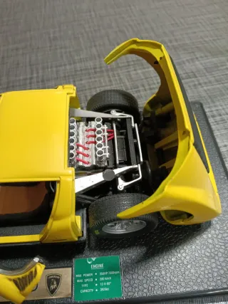Lamborghini Miura 1/18