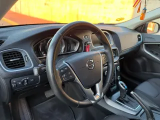 Volvo V40 2018