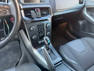 Volvo V40 2018