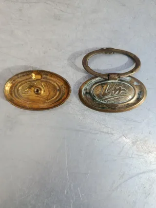 Lote 8 tiradores antiguos metal dorado