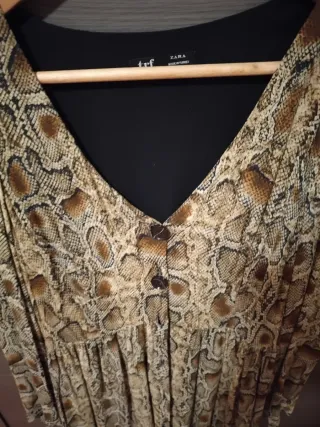 Vestido Zara estampado serpiente