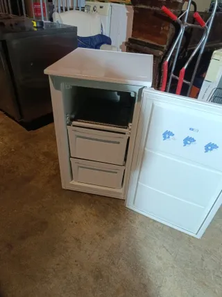 Congelador pequeño blanco