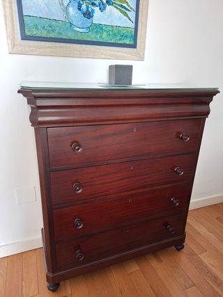 Dormitorio Caoba: Cabecero, Cómoda y Mesillas