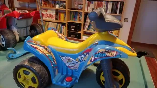 Coche eléctrico infantil