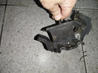 Soportes apoio Motor Terrano 2 Ford Maverick td27