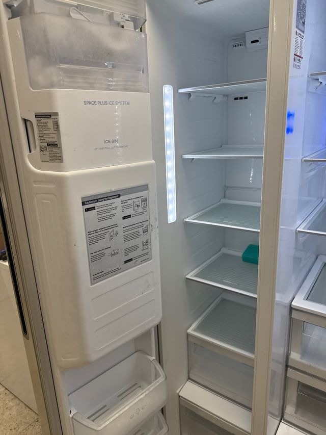 Refrigerador Americana Plata y Blanco