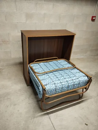 Cómoda/Cama de madera.