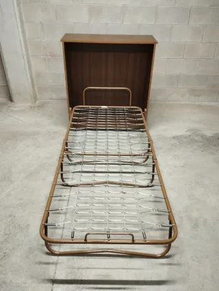 Cómoda/Cama de madera.
