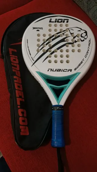 Pala Pádel Lion Nubica Blanca