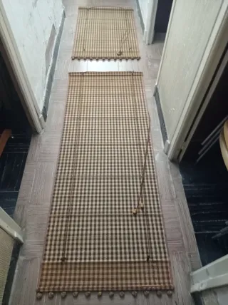 2 Estores de bambú para puerta y ventana.