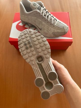 Nike Shox R4 “Beige”